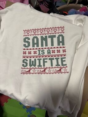 Gildan White Crewneck Sweatshirt with Tag